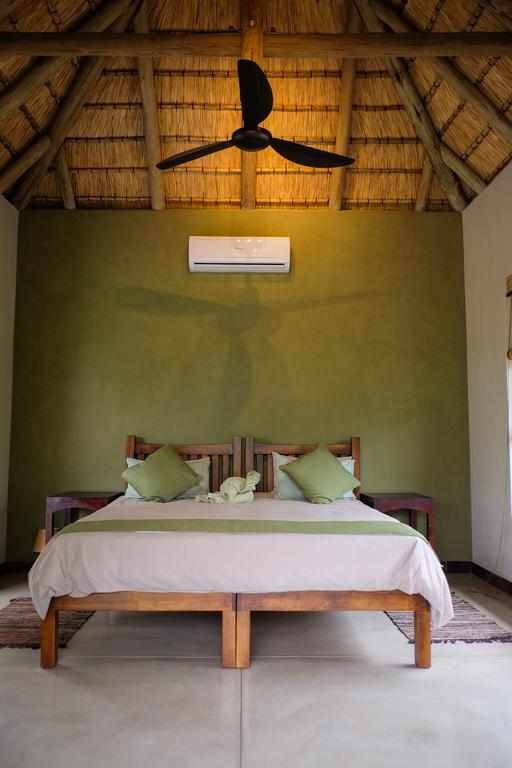 Cheetah Paw Eco Lodge Guernsey Nature Reserve Номер фото